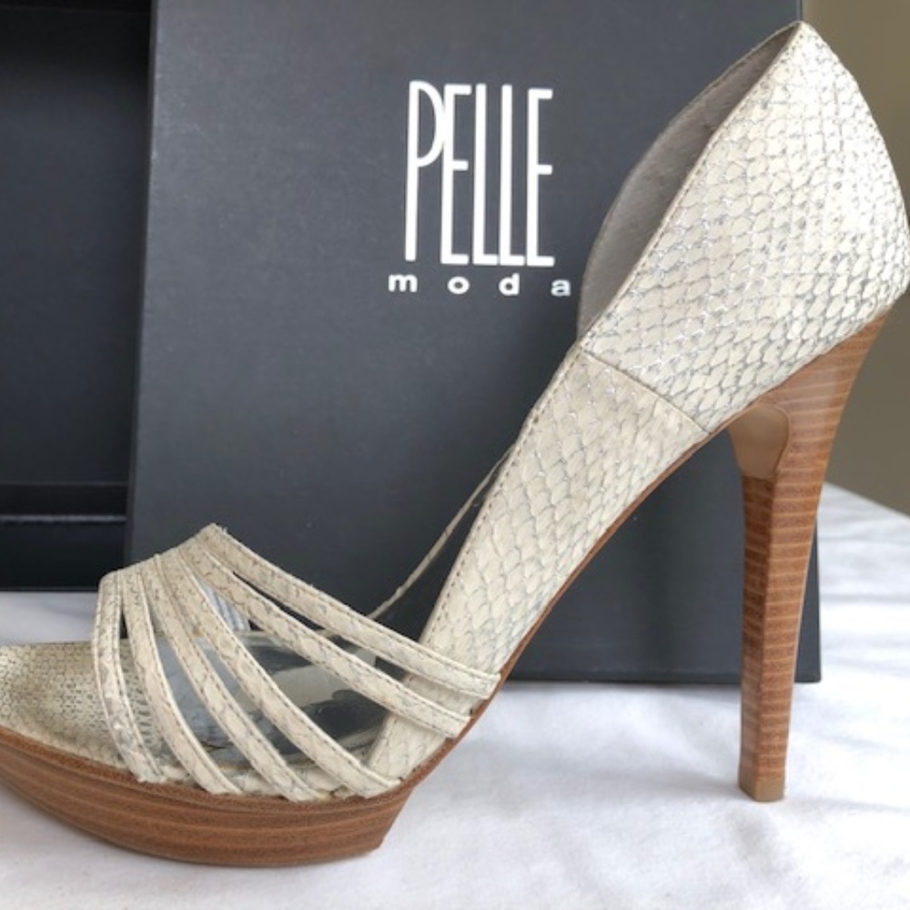 Pelle Moda White Platform Sandal